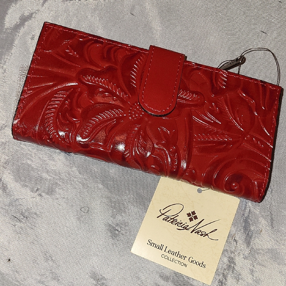 Patricia Nash Nazari Tooled Lava  Leather Bi Fold Snap Wallet